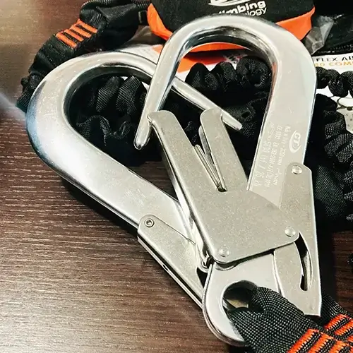 CLIMBING STORE