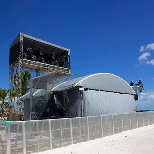 FRONT OF HOUSE CURVO CON PROTECCION PARA LA LLUVIA