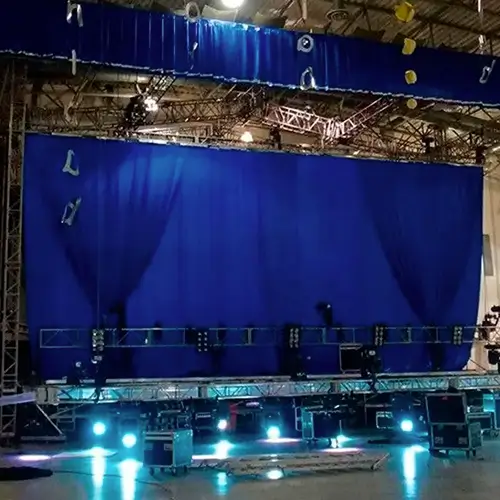 Telón azul de terciopelo