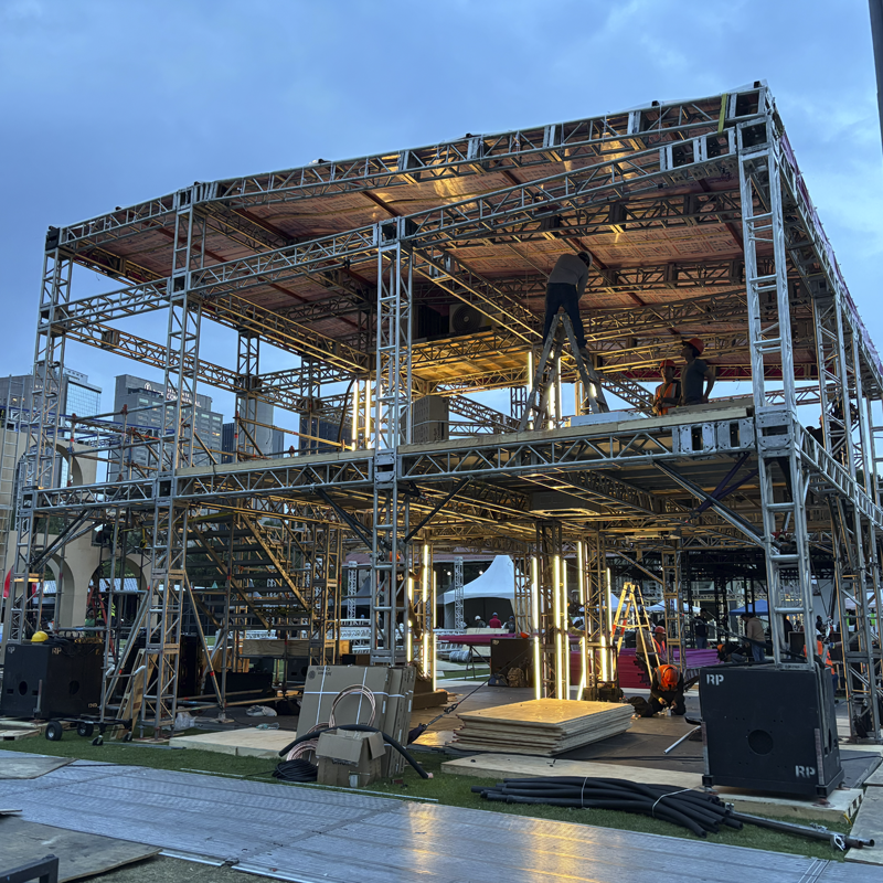HOSPITALITY DISEÑADO CON TRUSSES MD DE 2 NIVELES HS-N2-10.67*10.36MTS