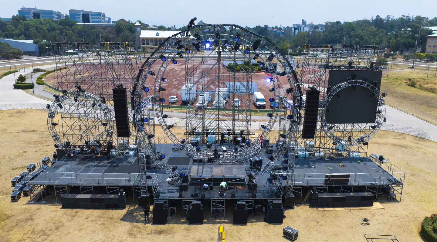 escenario de aluminio montado en Infield del Hipódromo de las Ámericas 2025 riggingplot mexico